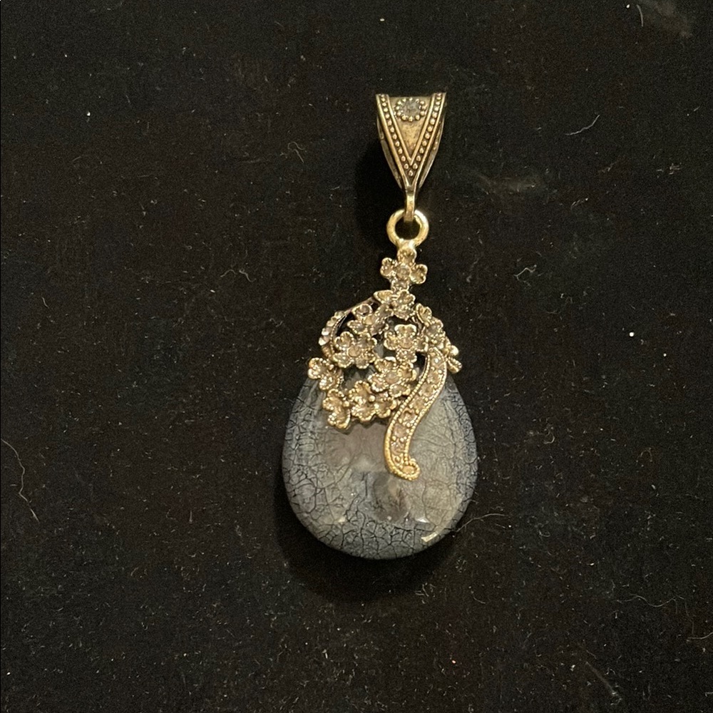 Elegant Gold and Gray Pendant